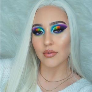 Meet your Posher, Carolina